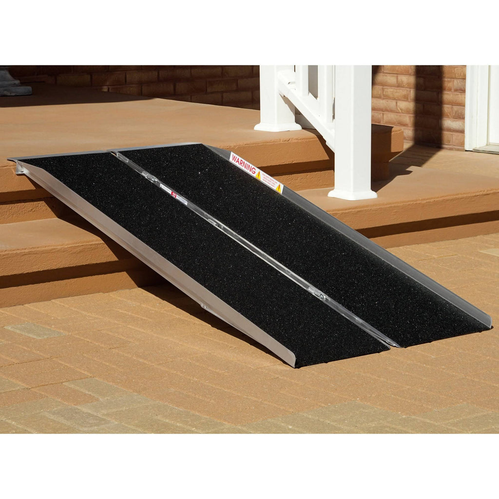 Portable Singlefold Ramp, 6 ft x 30 in L13768