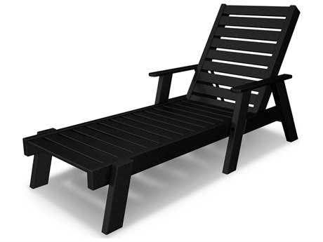 White Captain Chaise with Arms X5913