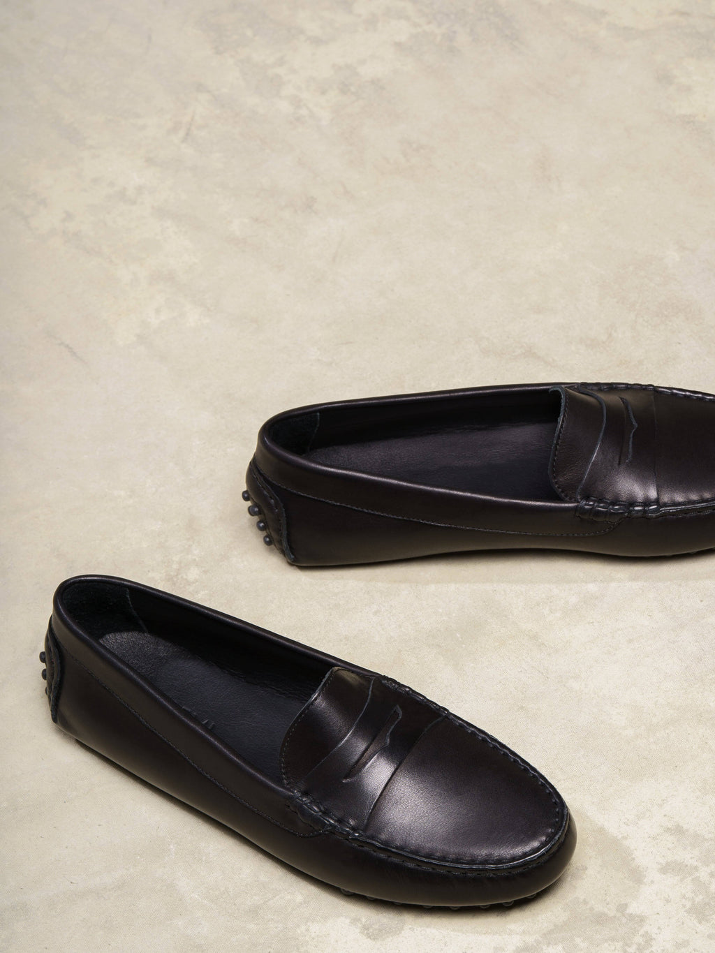 Black 7.5 US Shoes H1616