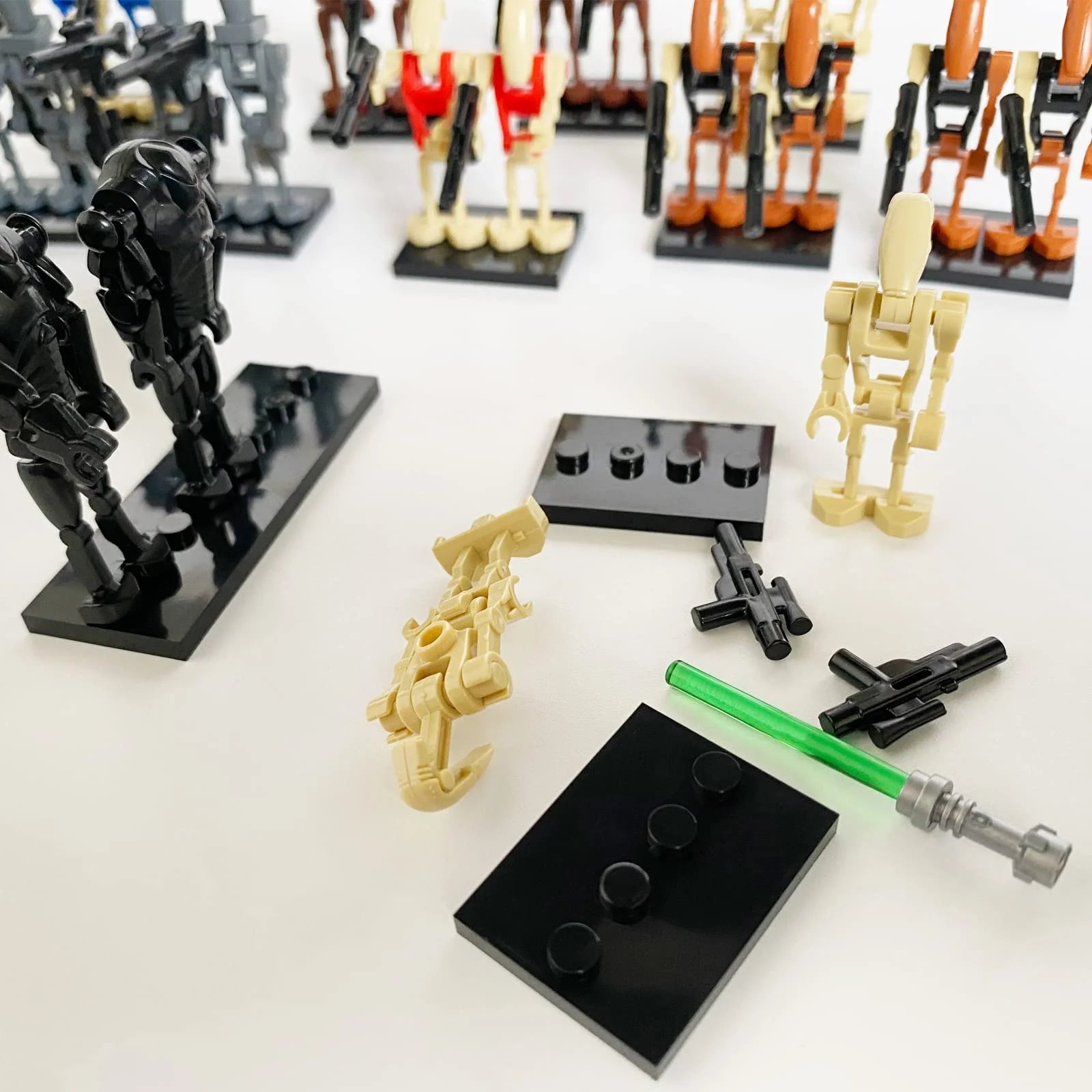 28 Pcs Space Wars Action Figures Building Blocks Sets Y67383