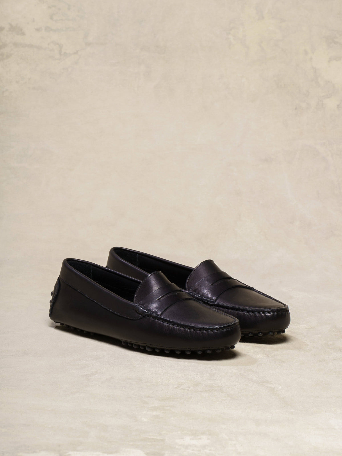 Black 7.5 US Shoes H1616