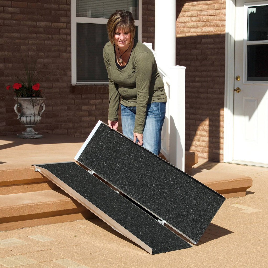 Portable Singlefold Ramp, 6 ft x 30 in L13768