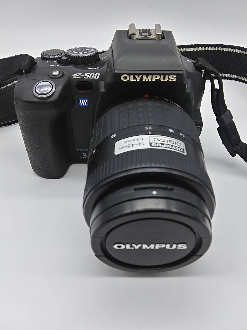 Digital SLR Camera Kit 14-45mm Lens B6914