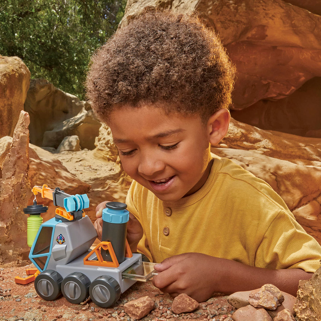 Moon Microscope Space Rover STEM Toy Vehicle with Microscope, Magnetic Crane, Extending Grabber Z23138