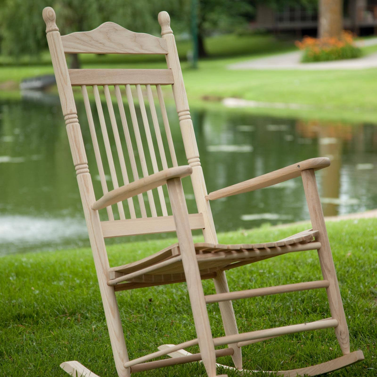Antique White Wood Rocking Chair G9338