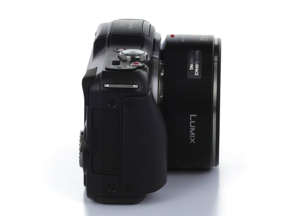 12.1 MP Mirrorless Digital Camera with 14-42mm lens Y550008