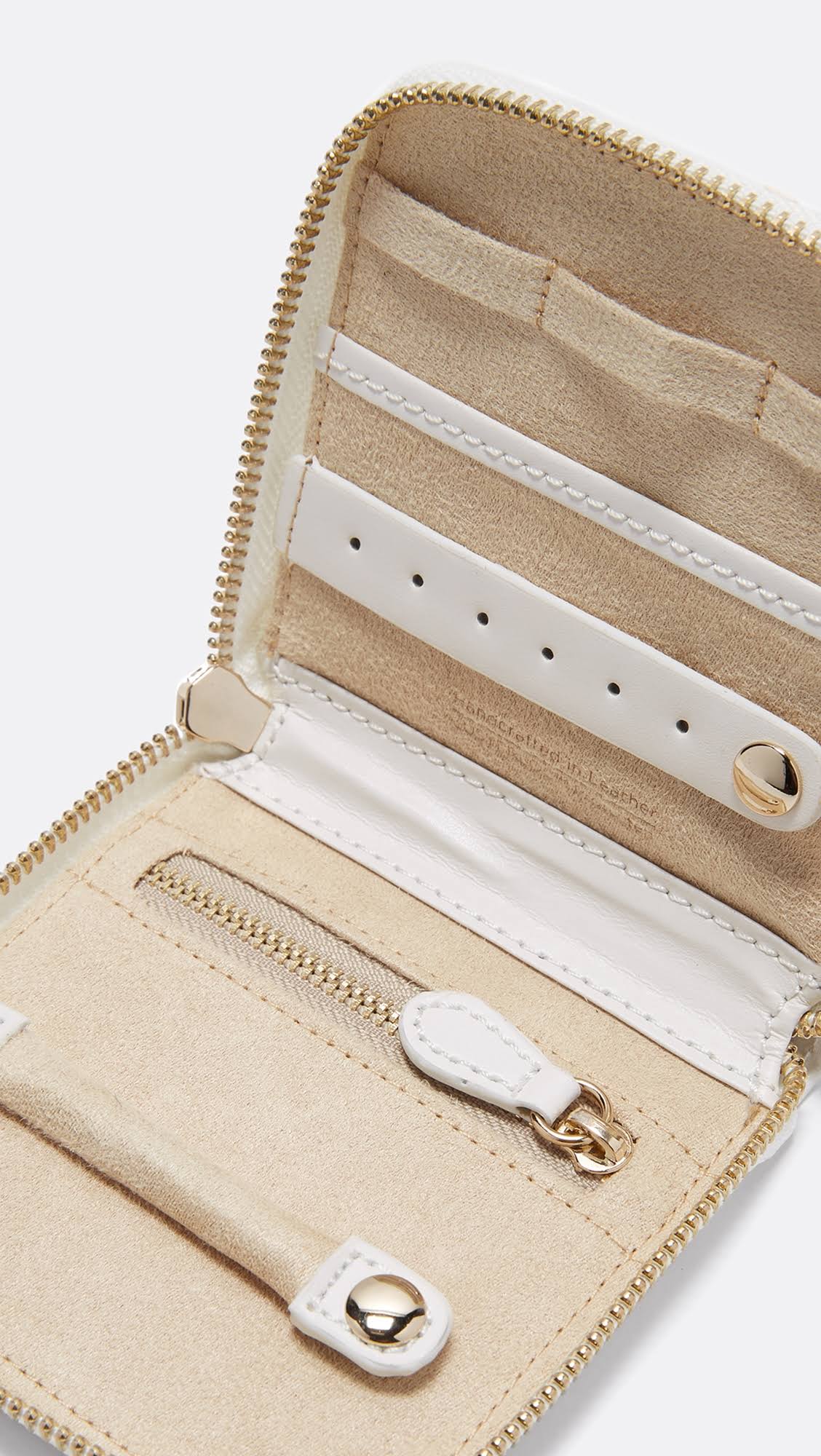 Cream Travel Case J7654