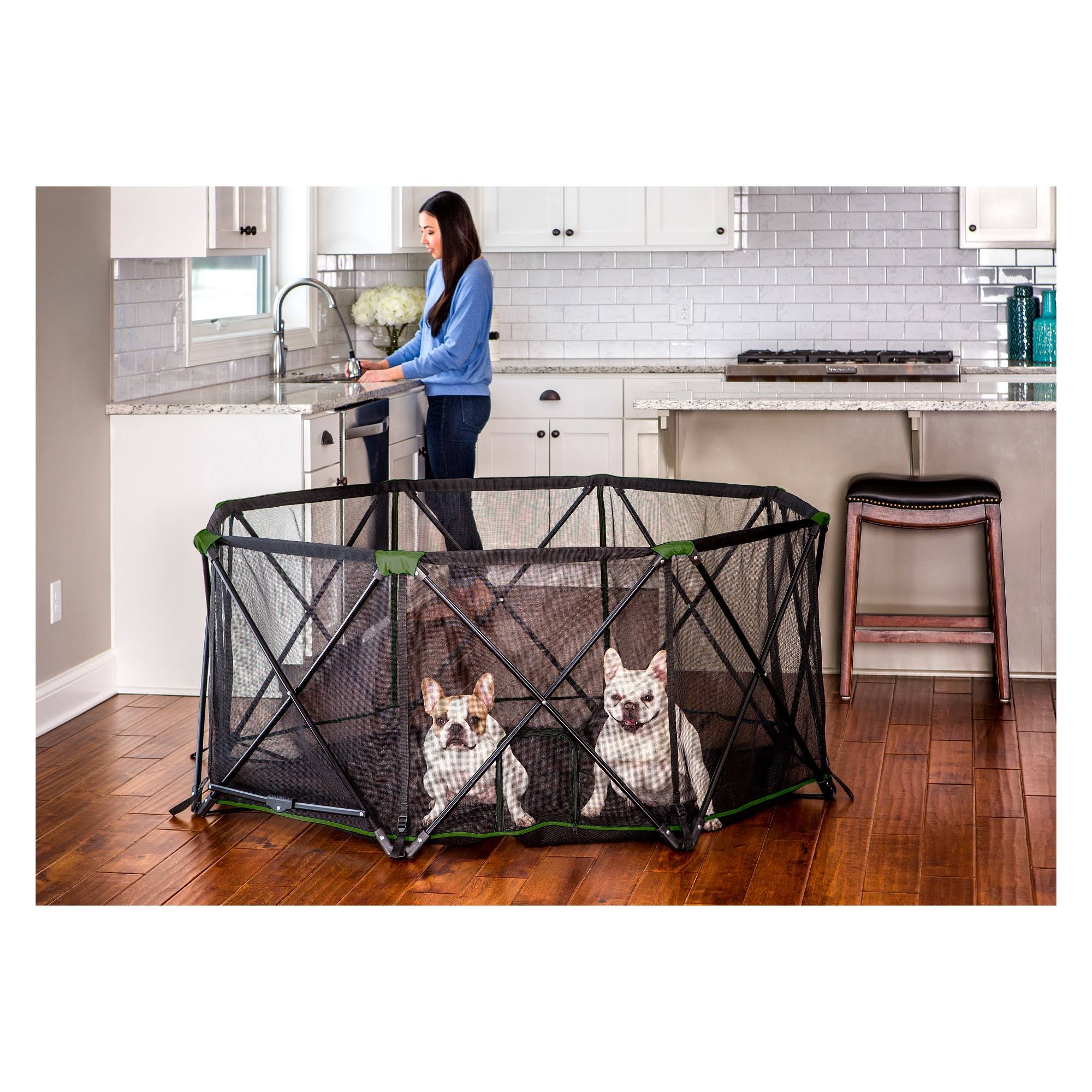 8 Panel Portable Pen with Pet Door and Carry Case D6798
