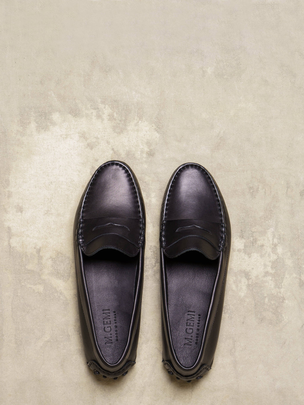 Black 7.5 US Shoes H1616